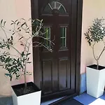 под наем иви - 2* Ράβντα