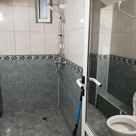 Къща за гости под наем иви - 2*